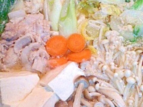 “とり野菜みそ”で鍋